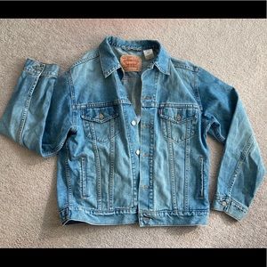 Men’s Medium Levi Denim Jacket